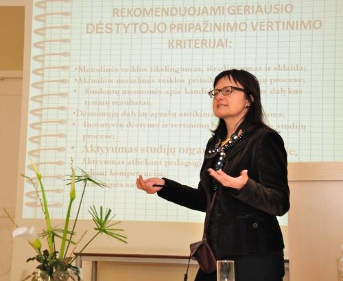 Vilniaus universitete vyko diskusija „Vilniaus universiteto gerosios praktikos sklaida: studijų programų tobulinimas“. V. Naujiko nuotr.