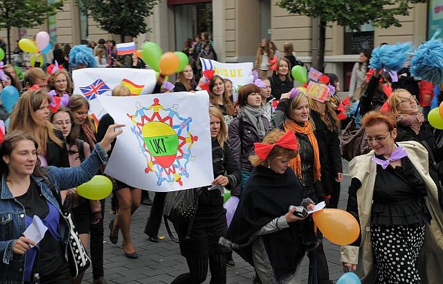 2010 m. VU studentų eisena užtvindytas Gedimino prospektas. V. Naujiko nuotr.