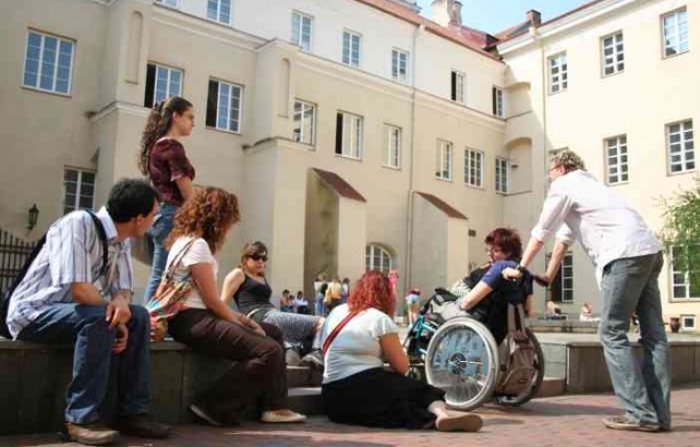 Trečią kartą bus skelbiamas studentų su negalia prašymų tikslinei išmokai gauti priėmimas. V. Naujiko nuotr.