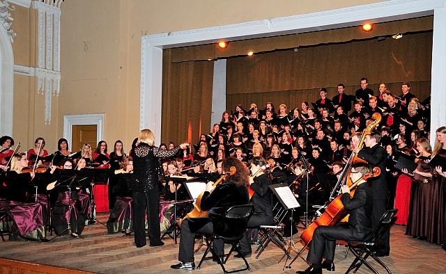 Vilniaus universiteto chorai ir kamerinis orkestras. Organizatorių nuotr.