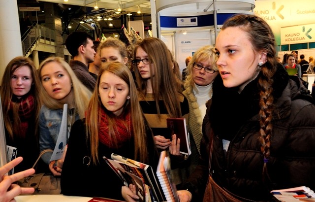 Elektroninis parašas stojantiesiems į VU suteikia galimybę paraiškas ir dokumentus pasirašyti internetu. V. Naujiko nuotr.